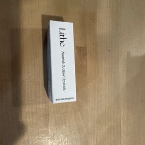 Lithe Nourish & Glow Lipstick - Cream